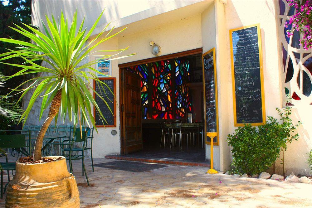 Villa Saint Exupery Gardens Hostel Nicea Zewnętrze zdjęcie
